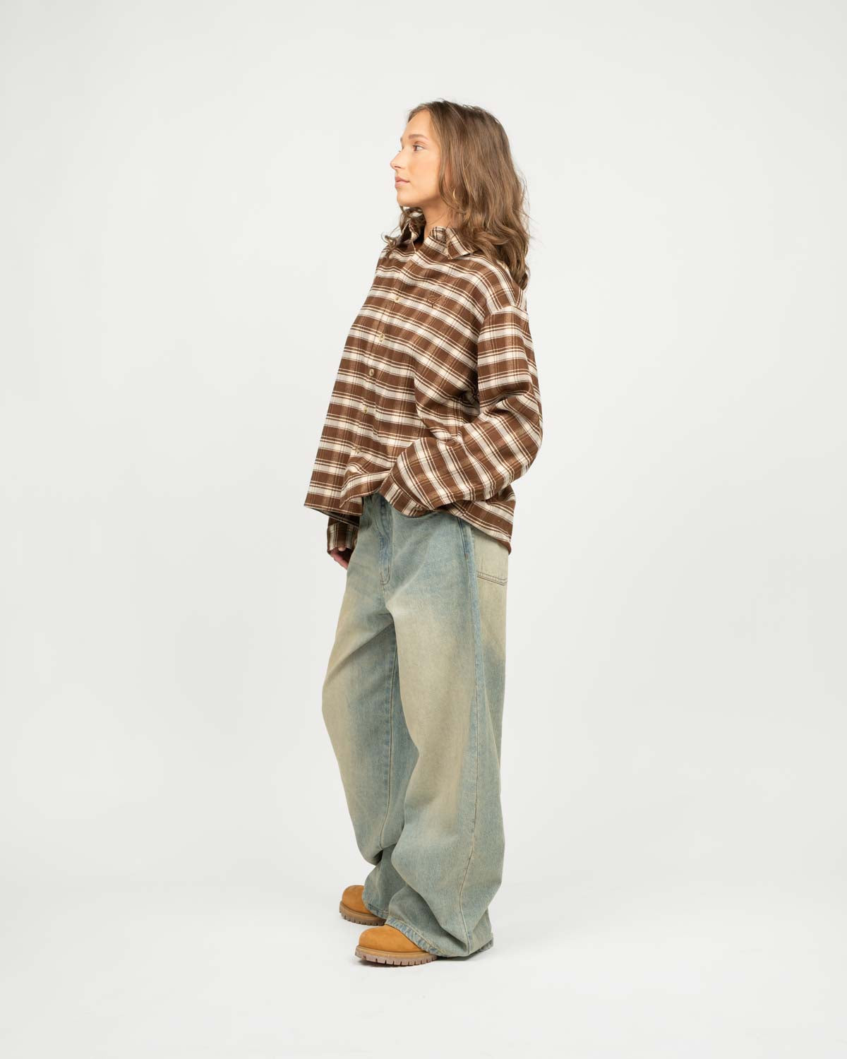 Kariertes Flanellhemd braune Dame